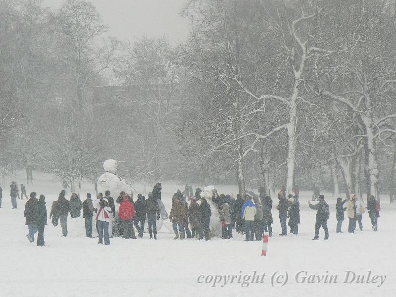 The largest snowmen, Snow, Greenwich Park P1070298.JPG